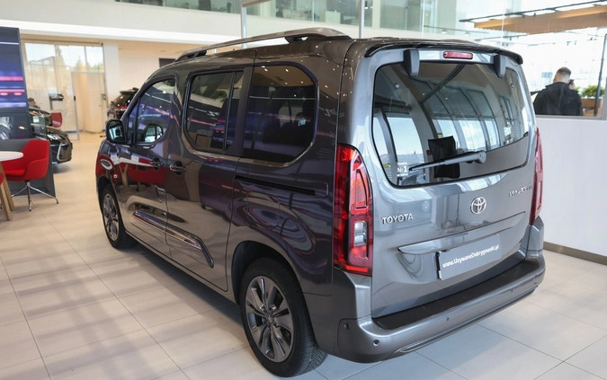 Toyota Proace City Verso cena 123850 przebieg: 67556, rok produkcji 2021 z Kamieńsk małe 596